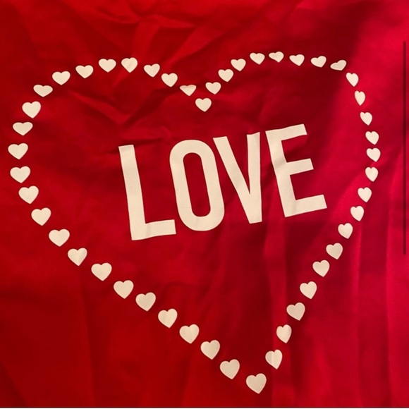 Valentines VS robe - Picture 4 of 6